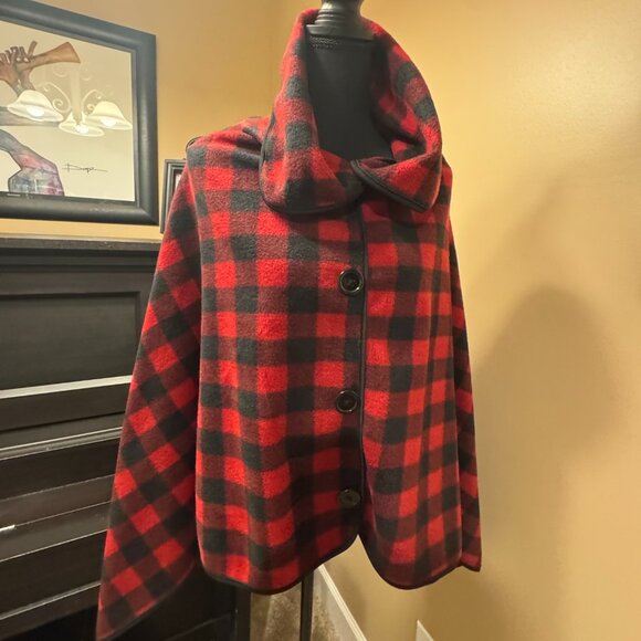 NWT Stylish Red and Black Plaid Cape Jacket with High Collar - Picture 4 of 7